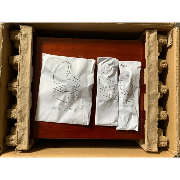 Victrola Navigator 8-in-1 record/ music player VTA-600B-MAH-SDF - Picture 3 of 7